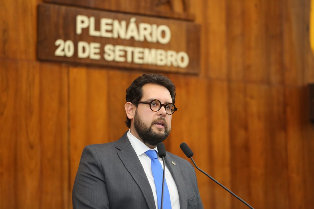 Ruy Irigaray trás documentos que provam perseguição política articulada por Luciana Genro do PSOL em cassação de mandato