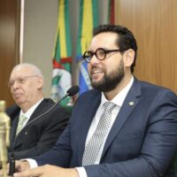 Secretário de Desenvolvimento Econômico do RS, Ruy Irigaray, é homenageado pelos resultados na economia do estado